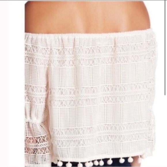 NWT Tularosa Alexa linen lace off the shoulder top - Picture 3 of 5
